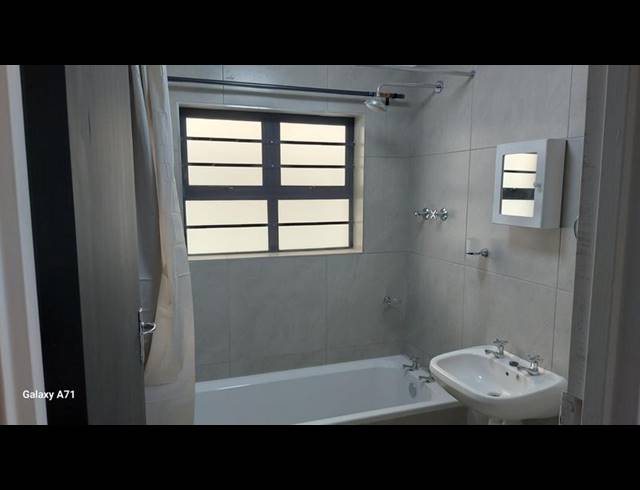 2 BEDROOM PROPERTY TO RENT IN ZEEKOEIVLEI